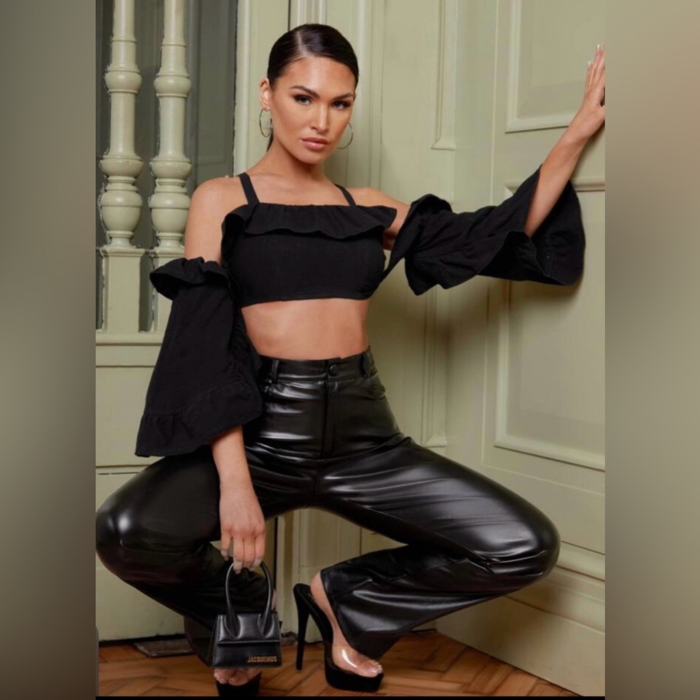 Black Ruffle Trim Cold Shoulder Crop Top - Picture 3 of 5